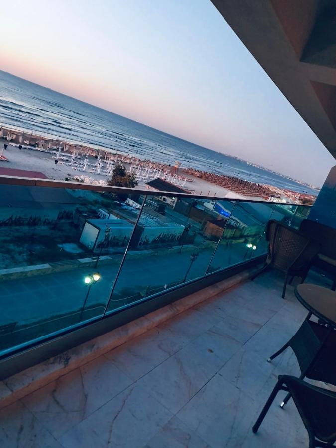 Wave 2 Mamaia Prima Linie Vedere La Mare 120Mp Navodari Dış mekan fotoğraf