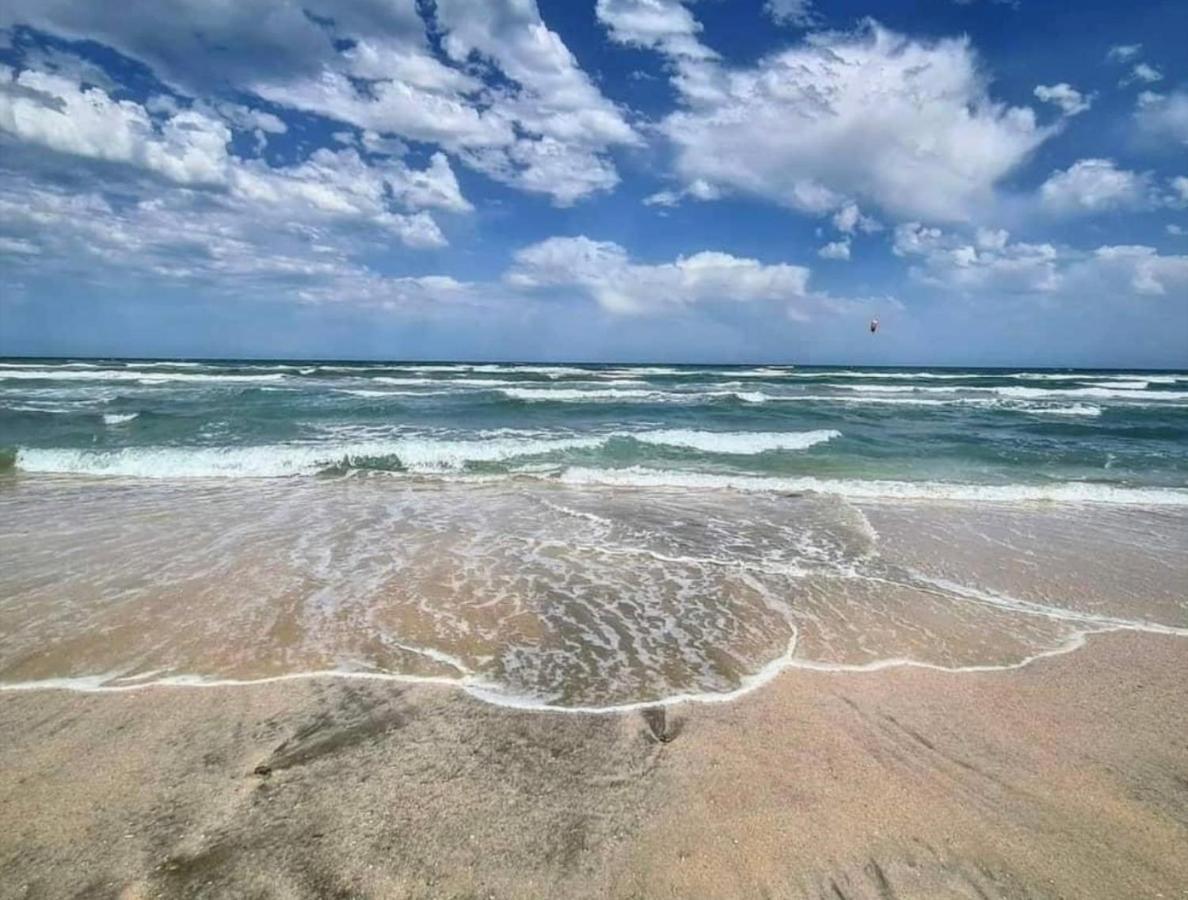 Wave 2 Mamaia Prima Linie Vedere La Mare 120Mp Navodari Dış mekan fotoğraf